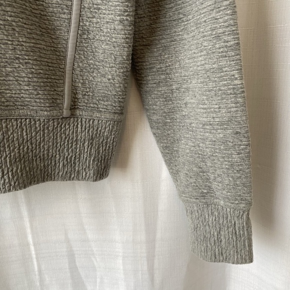 Lululemon On Repeat Bomber coat Heathered Core Lt Grey Textured Full Zip Size 4 - Picture 11 of 12